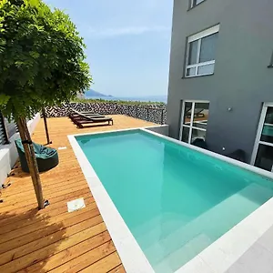 Cozy Seaside With Pool & Terrace Split
